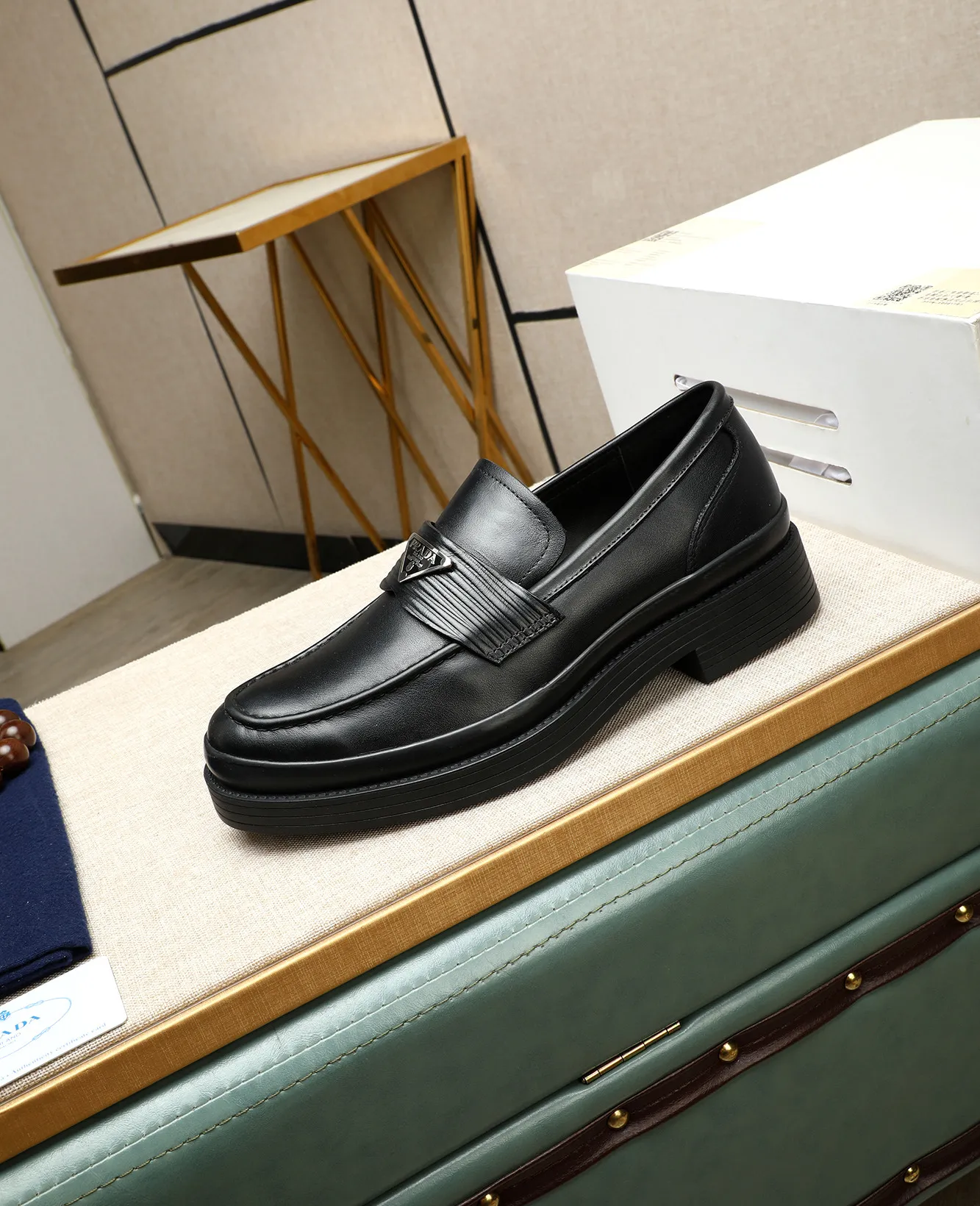 Men's men's shoes 💰540 (water-dyed cow leather) 📛📛PRADA high-end counter's latest formal business leather shoes 👔original and highest quality! Imported from Italy 🇮🇹 first-layer calfskin fabric ➕ cowhide lining Original outsole Formal size: 38➖44 (45 customized)